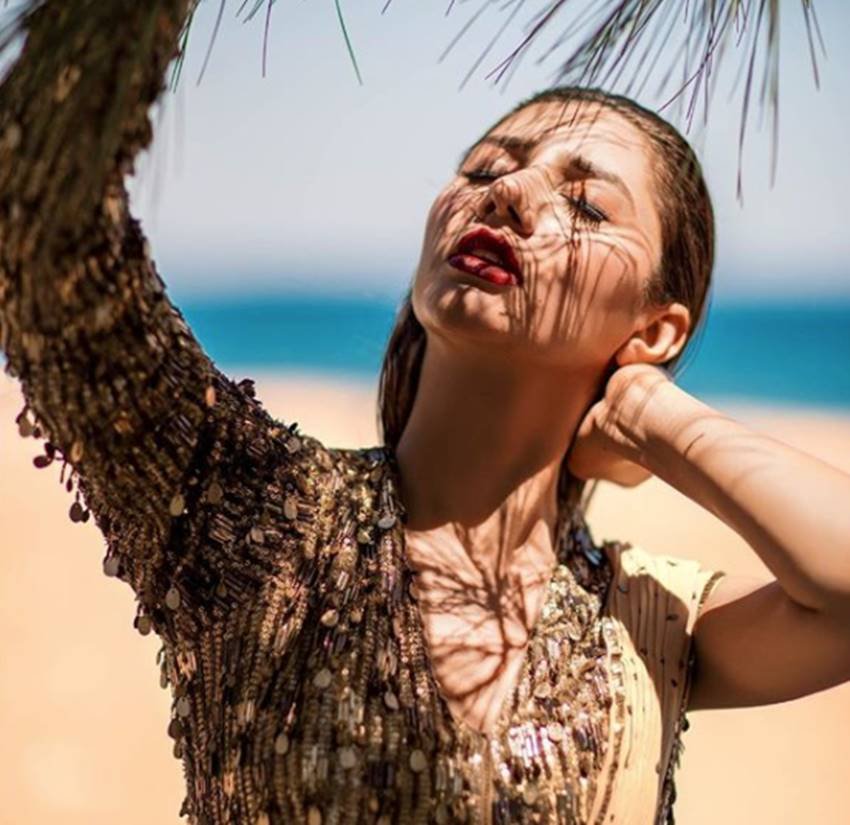 Mahira Khan, photo shoot of mahira khan, mahira khan in long skirt, mahira photoshoot in lehanga, mahira win lahanga on a beach, see HD pictures of Mahira Khan, Mahira Khan, photo shoot of mahira khan, mahira khan in long skirt, mahira photoshoot in lehanga, mahira win lahanga on a beach, see HD pictures of Mahira Khan, bollywood news, bollywood updates, bollywood updates in hindi, bollywood updates in hindi, bollywood news in hindi