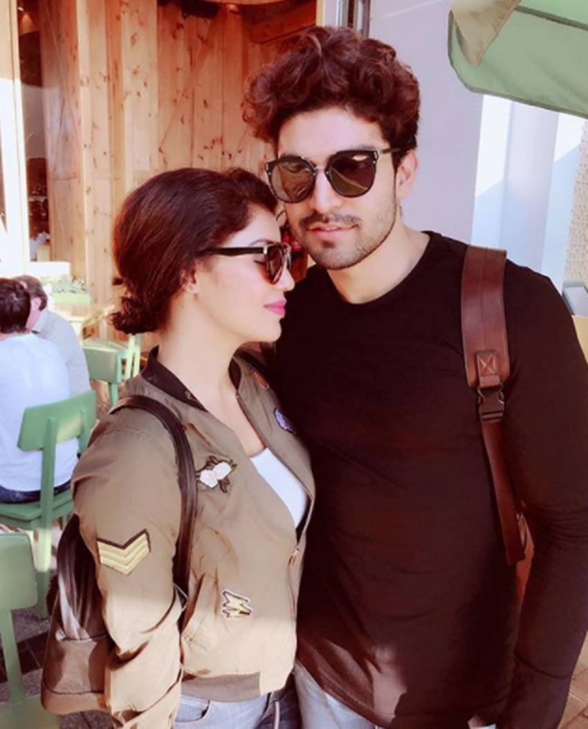 Gurmeet Choudhary, Debina Bonnerjee, gurmeet debina enjoying holiday, gurmeet debina in goa, see pictures of Gurmeet Choudhary, Gurmeet Choudhary, Debina Bonnerjee, gurmeet debina enjoying holiday, gurmeet debina in goa, see pictures of Gurmeet Choudhary, bollywood news, entertainment news bollywood updates, bollywood updates in hindi, bollywood news, entertainment news bollywood updates, bollywood updates in hindi