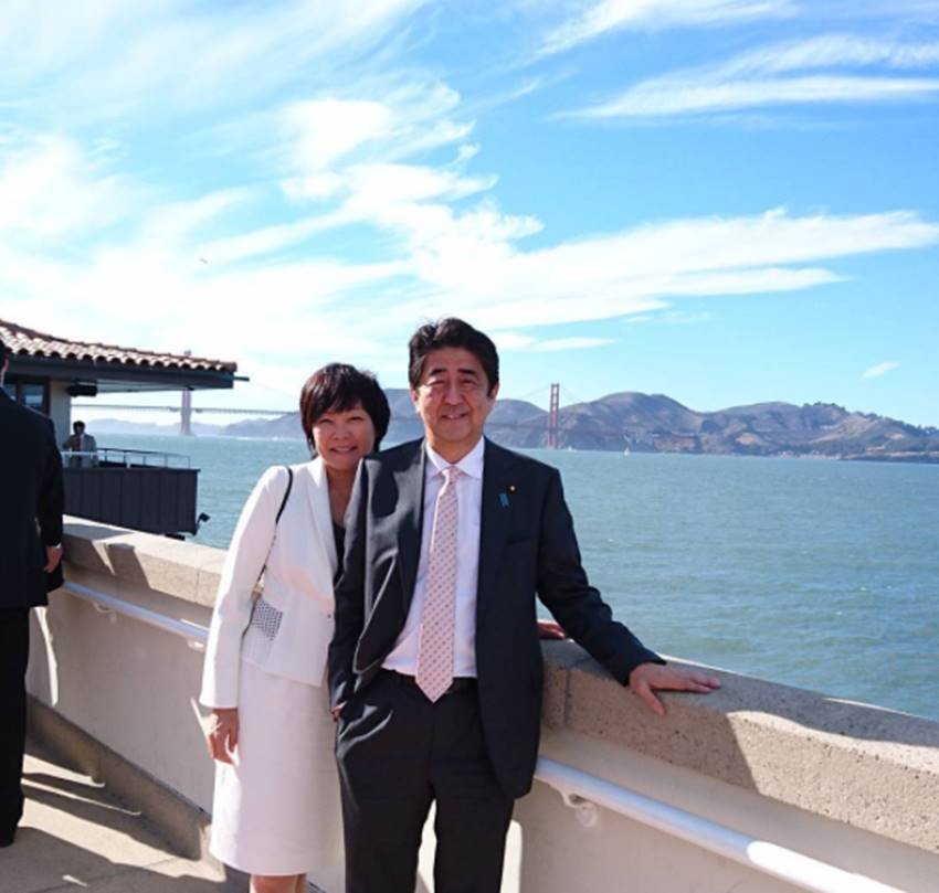 Akie Abe, Japan Prime Minister Wife, Japan Prime Minister Shinzo Abe Wife Akie Abe, Shinzo Abe Wife Akie Abe, Akie Abe in India, Akie Abe India Visit, Akie Abe Facts, Akie Abe Unknown Facts, Akie Abe Pics, Akie Abe Instagram Pics, Photo Gallery, Jansatta