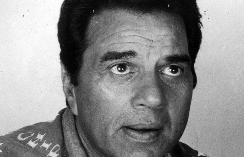 Dharmendra, bollywood actor Dharmendra, hee man Dharmendra, actress Suraiya, dharmendra fan of actress Suraiya, dharmendra walk miles to see actress Suraiya movie, actress Suraiya movie dillag