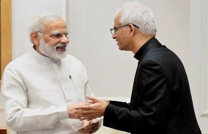 पादरी टॉम ने गुरुवार को पीएम मोदी से मुलाकात की। (PTI)