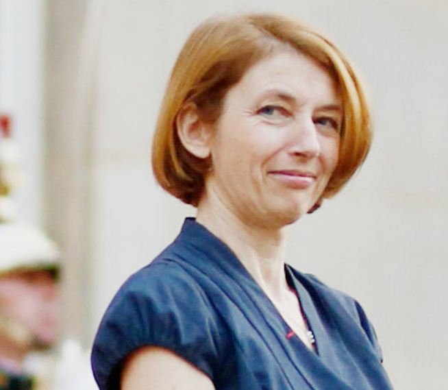 nirmala sitharaman, Maria Dolores de Cospedal, di Roberta Pinotti, Ursula von der Leyen, Andreja Katič, Marise Payne, Florence Parly, sirimavo bandaranaike, tomomi inada, Indira Gandhi