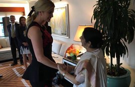 Sushma Swaraj, Ivanka Trump, Sushma Swaraj Meet Ivanka Trump, Annual UN General Assembly, Women Entrepreneurship, Sushma Swaraj and Ivanka Trump, Sushma Swaraj and Ivanka Trump Pic, US President Donald Trump daughter, Donald Trump daughter Ivanka Trump, External Affairs Minister Sushma Swaraj, National News, Jansatta