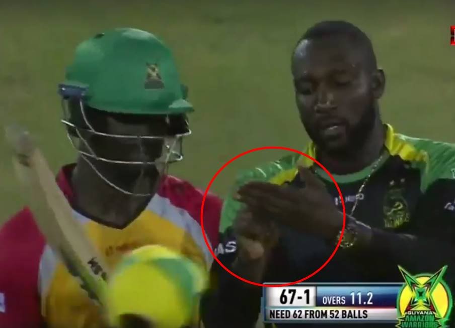 विकेट झटकने पर गेंदबाज ने चिढ़ाया मुंह, तो बल्लेबाज ने ऐसे हिसाब किया चुकता