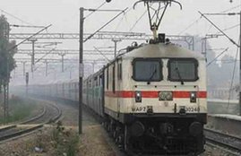 Train derails, train accident, sonbhadra, UP, Uttar pradesh, Shaktipunj Express, rail minister, Piyush goel, hindi news, jansatta