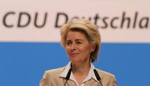 nirmala sitharaman, Maria Dolores de Cospedal, di Roberta Pinotti, Ursula von der Leyen, Andreja Katič, Marise Payne, Florence Parly, sirimavo bandaranaike, tomomi inada, Indira Gandhi