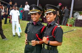 Lt Nidhi Dubey, Lt swati, Indian army, Swati Mahadik, Colonel Santosh Mahadik, shaurya chakra winner, officers training academy, Passing out Parade, PoP, hindi news, jansatta