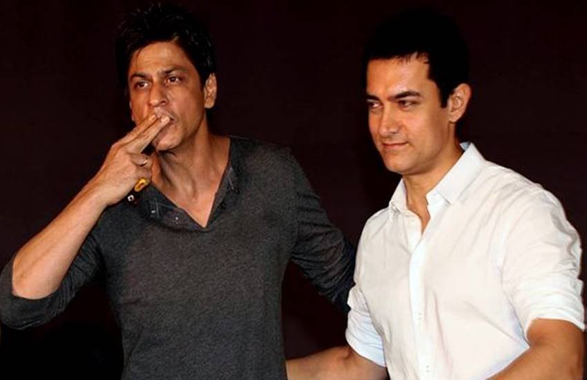 Shah Rukh Khan, Aamir Khan, Shah Rukh Khan slept with Aamir Khan's script for this film script for this film, Shah Rukh Khan slept with Rang De Basanti Film