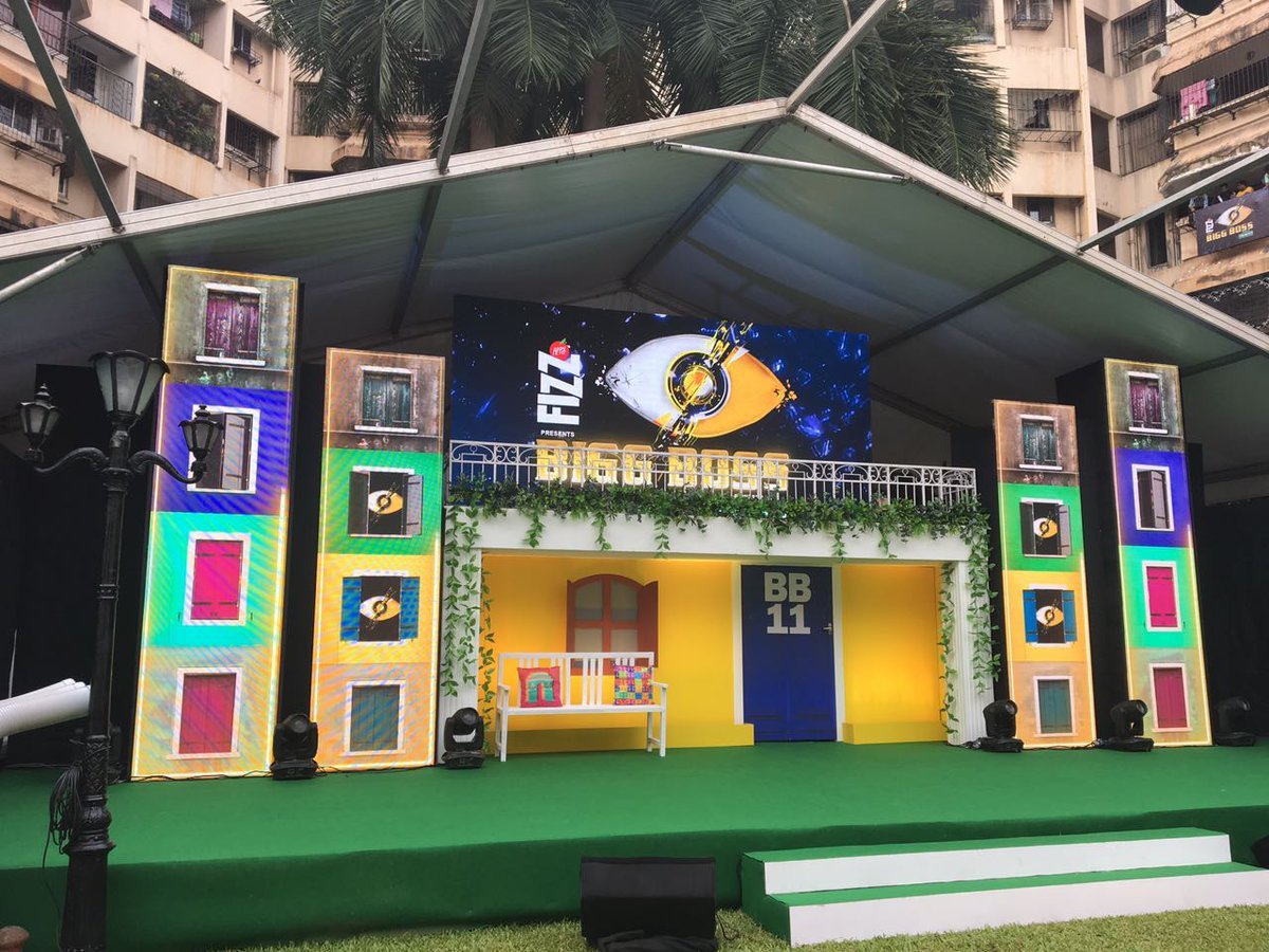 bigg boss 11, bigg boss, bigg boss 11 contestants, bigg boss 11 contestants names, bigg boss 11 contestants name, Jyoti Kumari, Shivani Durgah, Sapna Chaudhary, Zubair Khan, Salman Khan. Salman Khan Bigg Boss 11, Salman Khan, Salman Khan Bigg Boss 11, Entertainment News in Hindi