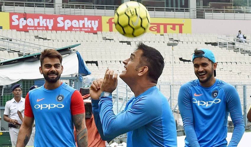 India vs Australia 2017,Virat Kohli,ms dhoni, ms dhoni, ms dhoni ind vs aus, ms dhoni latest photos, ms dhoni sleeps, ms dhoni sleeps on field, ms dhoni sleeps at airport,