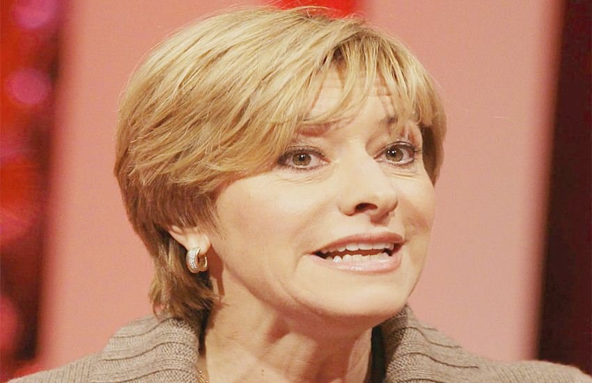 nirmala sitharaman, Maria Dolores de Cospedal, di Roberta Pinotti, Ursula von der Leyen, Andreja Katič, Marise Payne, Florence Parly, sirimavo bandaranaike, tomomi inada, Indira Gandhi