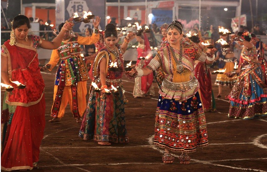 navratri, navratri 2017, navratri graba, navratri garba 2017, navratri garba song, navratri dandiya, navratri dandiya song, navratri dance song, navratri dance, navratri garba dance, navratri garba dandiya, navratri garba dandiya song, latest news updates in hindi