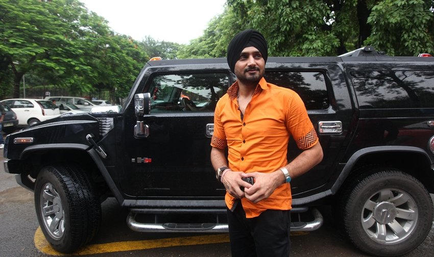 Indian Cricket Players Cars, Indian Cricket Players Cars Pics, Indian Cricket Players Cars Photos, favoriut cars of your favorit cricketers, favoriut cars of indian cricketers, Mahendra Singh Dhoni, Yuvraj Singh, Sachin Tandulkar, Virat Kohli, Harbhajan singh, karun nair, BMW, Ferrari, Hummer, Nissan GTR, Audi, Kawasaki ninja and many more, cricketers luxurious cars, luxurious cars of cricketers, cricketers cars and bikes, cars and bikes of indian cricketers, latest news,