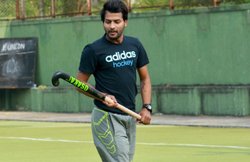 6 साल पहले महाराष्ट्र सरकार ने किया था घर देने का वादा, तब से इंतजार ही कर रहा यह हॉकी खिलाड़ी