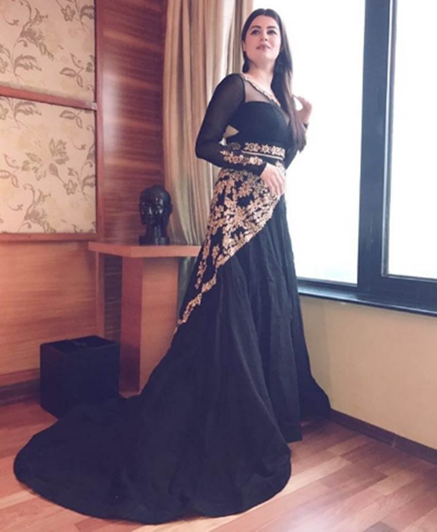 kainaat arora, divya bharti, Late Actress Divya Bharati's Cousin Kainaat Arora, kainaat arora latest photos, kainaat arora hot photos, kainaat arora movies