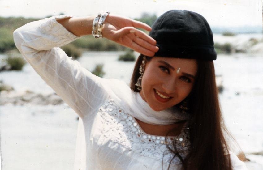 बॉलीवुड एक्ट्रेस करिश्मा कपूर।