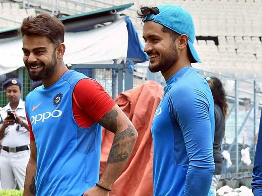 India vs Australia 2017,Virat Kohli,ms dhoni, ms dhoni, ms dhoni ind vs aus, ms dhoni latest photos, ms dhoni sleeps, ms dhoni sleeps on field, ms dhoni sleeps at airport,
