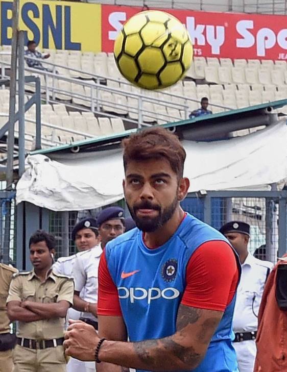 India vs Australia 2017,Virat Kohli,ms dhoni, ms dhoni, ms dhoni ind vs aus, ms dhoni latest photos, ms dhoni sleeps, ms dhoni sleeps on field, ms dhoni sleeps at airport,