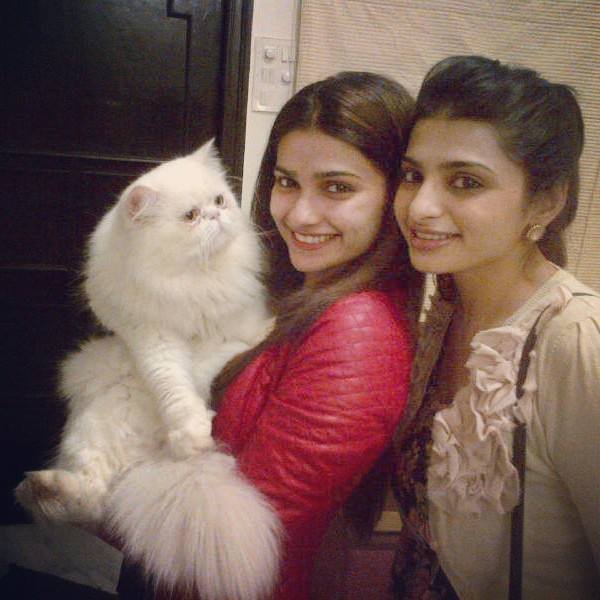 Prachi Desai, Missing On A Weekend, Khushboo Kamal, Bollywood, Esha Desai, Prachi desai Sister, Prachi Desai Younger Sister