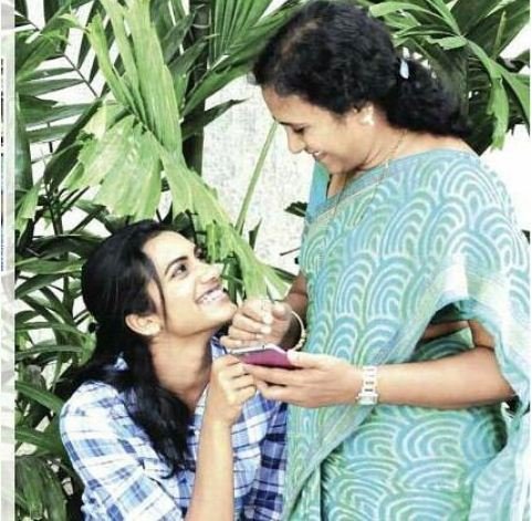 pv sindhu, pv sindhu korea, korean open super series, sindhu korean super series, sindhu vs okuhara, badminton news, sports news, PV Sindhu glamorous, glamorous look of pv sindhu, pv sindhu traditional look