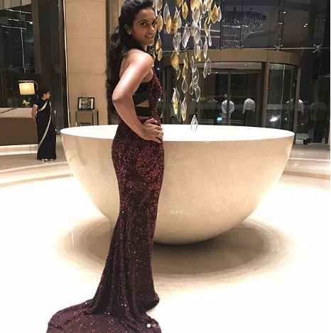 pv sindhu, pv sindhu korea, korean open super series, sindhu korean super series, sindhu vs okuhara, badminton news, sports news, PV Sindhu glamorous, glamorous look of pv sindhu, pv sindhu traditional look