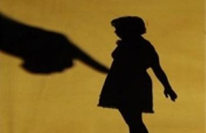 बाइबिल पढ़ने आई थी नाबालिग बच्ची, बुजुर्ग पादरी ने चर्च में ही बोल दिया इज्जत पर हमला