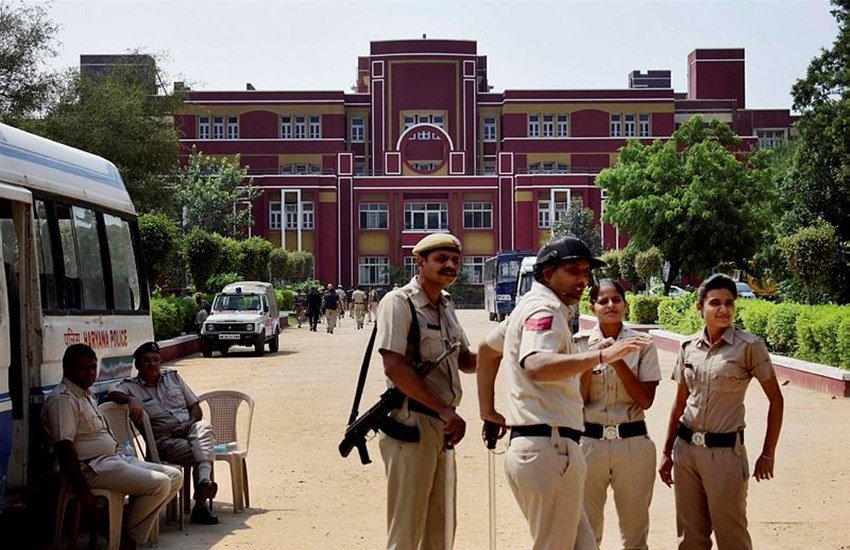 Pradyuman, Ryan International School, Pradyuman Murder, Pradyuman Murder Case, Ryan International School Controversy, Students Attendese, Students Attendese after Pradyuman Murder, Parents of Ryan International School Students, Pradyuman Murder Case, Pradyuman Murder Update, State News, Jansatta