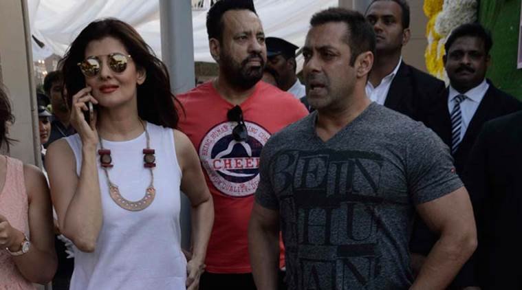 vivek oberoi with gurpreet, salman with sangeeta bijlani, sikander kher with priya singh, upen patel karishma tanna , karishma with abhishek bachchan ,