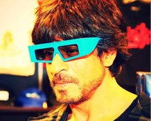 Shah Rukh Khan, shah rukh khan mother Latif Fatima, Shah Rukh Khan wached Bollywood movies to learn Hindi, mother Latif Fatima, King khan shah rukh khan, shah rukh khan fathers name meer taj mohmammd, shah rukh khan wife name Gauri Khan