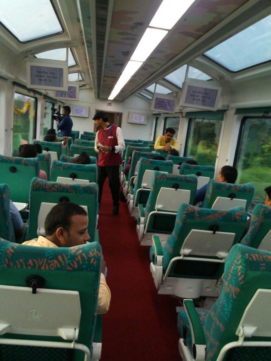 Vistadome , konkan railways, goa mumbai jan shatabdi, india news, irctc, irctc train, irctc glass roof, irctc glass roof train, glass roof train, glass roof train india, irctc glass roof train coach, Glass Roof Train Coach, jan shatabdi, jan shatabdi express, jan shatabdi train, jan shatabdi glass roof, train glass roof, irctc latest news, irctc news, news updates in hindi