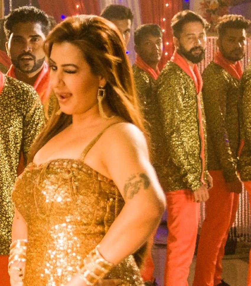 shilpa shinde, shilpa shinde angoori bhabhi, shilpa shinde bhabhi ji ghar par hai, shilpa shinde bollywood film, shilpa shinde Patel ki Panjabbi Shaadi, Patel ki Panjabbi Shaadi, shilpa shinde film rishi kapoor vir das, bhabhiji rishi kapoor vir das, shilpa shinde item song, entertainment updates, television news