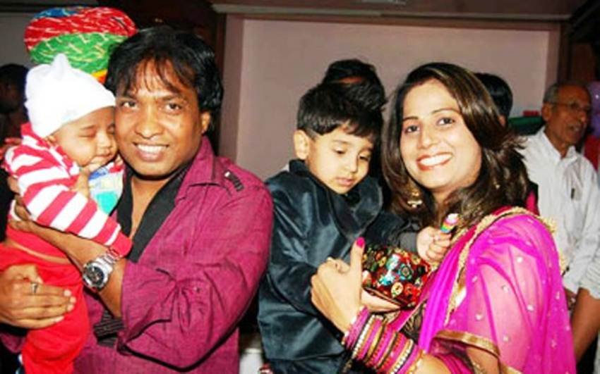 Sunil Pal and his wife noora, kiku sharda wife, Sunil Grover Wife, raju Sri, Johny Lever with his wife, Comedians Wife, Jansatta Comedian News
