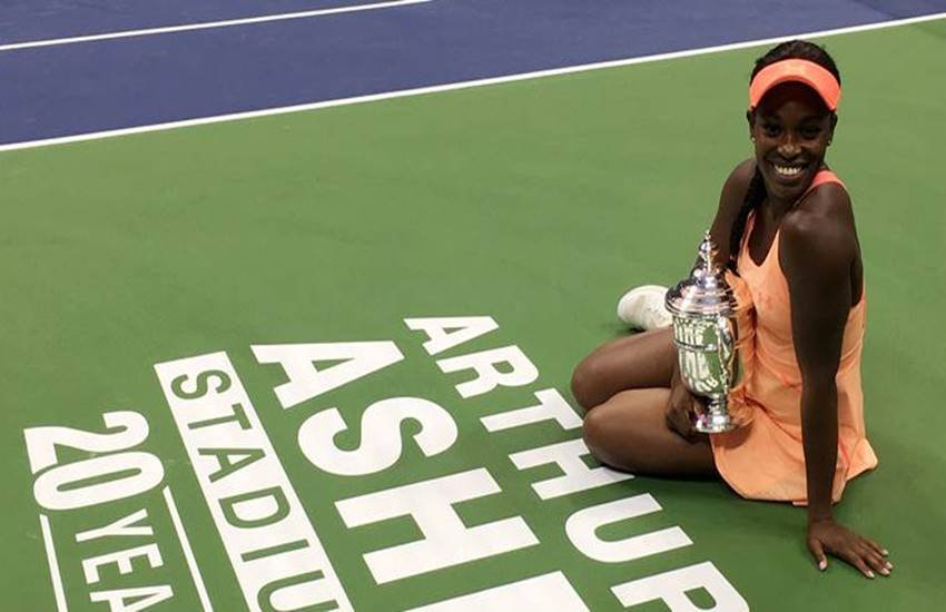 खिताब अपने नाम करने के बाद स्लोआने स्टीफंस। (Photo Courtesy : Reuters)