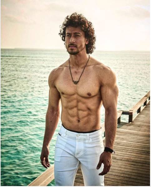 "tiger shroff cristiano ronaldo, tiger shroff, cristiano ronaldo, tiger shroff cristiano ronaldo biopic, tiger shroff news, tiger shroff updates, entertainment news
