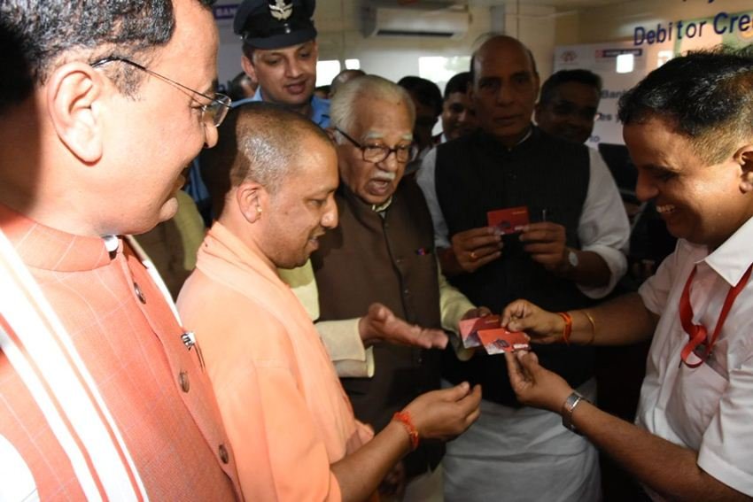 lucknow, lucknow metro, lucknow metro map, lucknow metro route, lucknow metro news, lucknow metro news today, lucknow metro news in hindi, lucknow metro route map, Yogi Adityanath, Yogi Adityanath UP CM, UP CM Yogi Adityanath, Rajnath Singh, Rajnath Singh Latest News in Hindi, Lucknow Metro Latest News in Hindi, Lucknow Metro Today News, Latest News Updates in Hindi