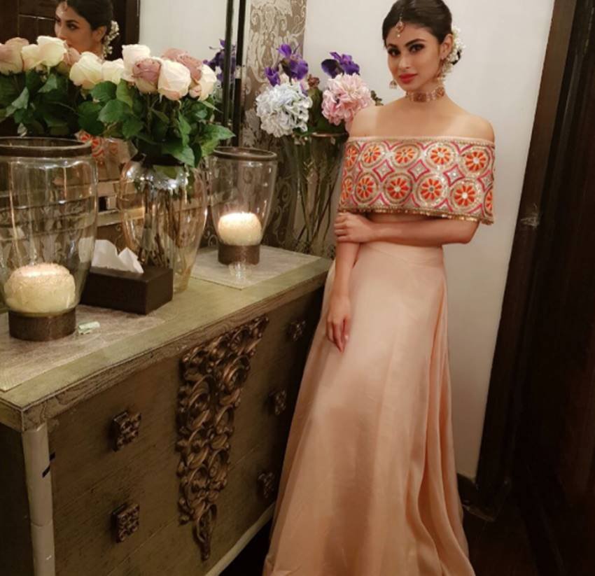 Mouni Roy, Naagin, Naagin 2 actress, Mouni Roy, naagin actress mouni, Mouni Roy with Family, Mouni Roy with Friends, Mouni Enjoying Her Diwali, See Mouni Roy HD Pictures, Mouni Roy, Naagin, Naagin 2 actress, Mouni Roy, naagin actress mouni, Mouni Roy with Family, Mouni Roy with Friends, Mouni Enjoying Her Diwali, See Mouni Roy HD Pictures, bollywood news in hindi, television news in hindi