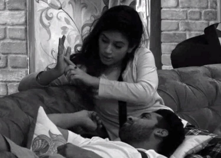 Bigg Boss, Bigg Boss 11, Bigg Boss season 11, Bigg Boss 11 episode 2, Bigg Boss 11 episode online, Bigg Boss 11 full episode 2, Bigg Boss season 11 episode, Bigg Boss season 11 episode 2, Bigg Boss season 11 episode 2 online, Bigg Boss hina khan, punish with bandgi kalra, dennis nagpal finishe his love with bandgi