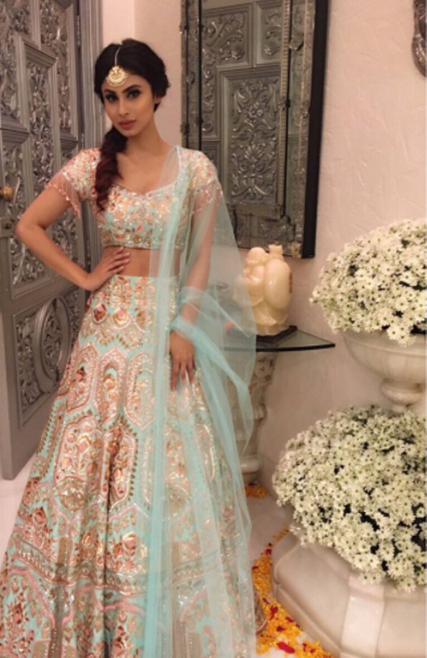 Mouni Roy, Naagin, Naagin 2 actress, Mouni Roy, naagin actress mouni, Mouni Roy with Family, Mouni Roy with Friends, Mouni Enjoying Her Diwali, See Mouni Roy HD Pictures, Mouni Roy, Naagin, Naagin 2 actress, Mouni Roy, naagin actress mouni, Mouni Roy with Family, Mouni Roy with Friends, Mouni Enjoying Her Diwali, See Mouni Roy HD Pictures, bollywood news in hindi, television news in hindi