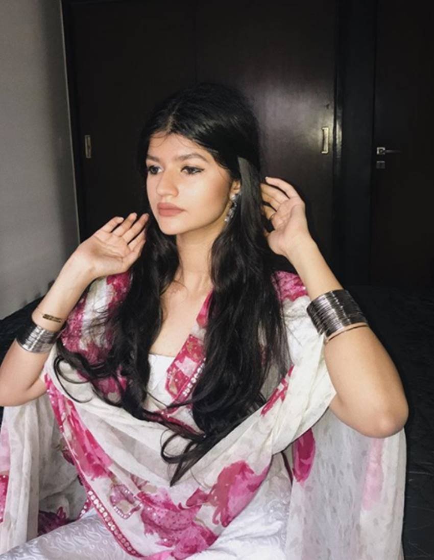 वहीं अंजनी श्रीदेवी की बेटी खुशी कपूर, क्रिकेटर सचिन तेंदुलकर के बेटे अर्जुन तेंदुलकर, संजय कपूर की बेटी शनाया और सैफ अली खान के बेटे इब्राहिम अली खान की अच्छी दोस्त हैं।