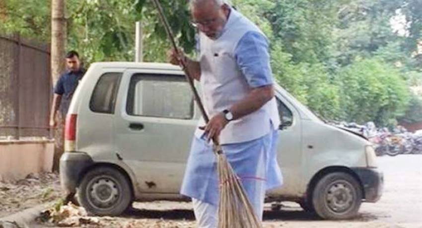 Arvind Kejriwal, Delhi CM Arvind Kejriwal, Delhi CM Arvind Kejriwal Blue Wagon R stolen, Arvind Kejriwal Blue Wagon R stolen near Secretariat, Blue Wagon R, Blue Wagon R stolen, twitter users trolls kejriwal, Arvind kejriwal trolled, Arvind kejriwal trolled on his car stolen, twitter makes fun of Arvind kejriwal car stealing, viral news, treandin news, jansatta