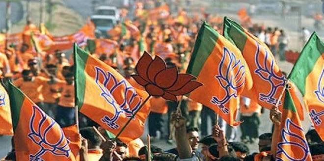 भाजपा के मेयर उम्मीदवार से जनता ने किया जवाब तलब