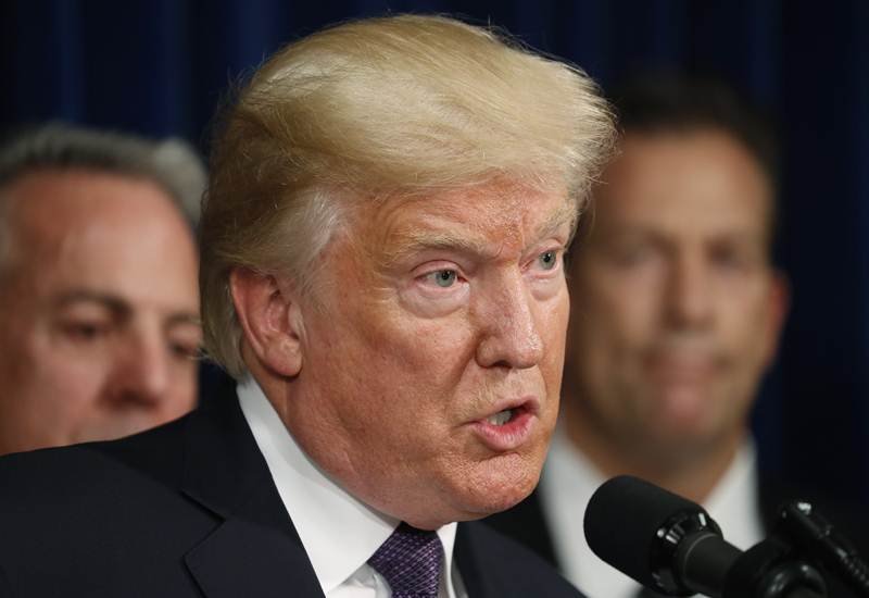 Donald Trump, Fake News, Challenge TV Network Licenses, TV Network Licenses, Donald Trump may Challenge, US President Donald Trump, NBC and other broadcast news networks, Fake News in USA, International Hindi News, Jansatta
