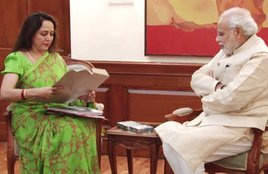 Hema Malini, Narendra Modi
