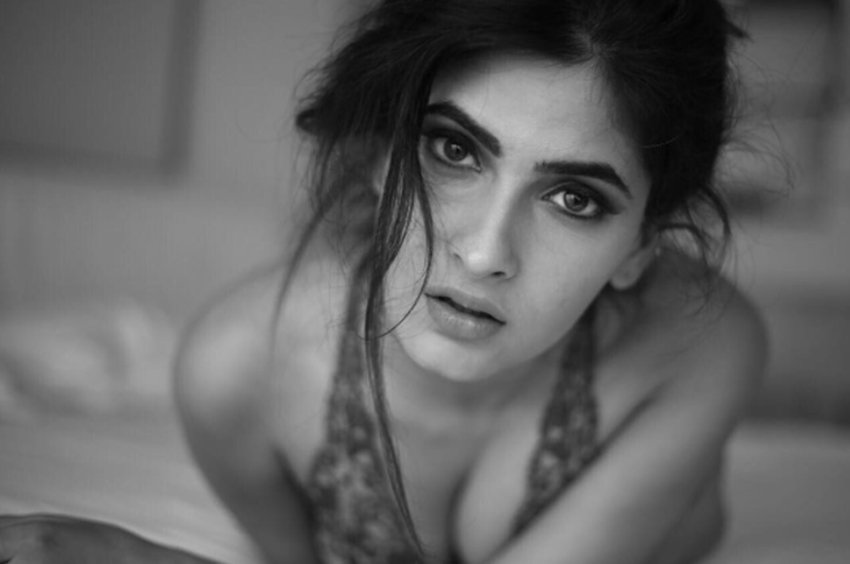 Ragini MMS Returns, Ragini MMS Returns Actress, Karishma Sharma, Karishma Sharma Bold Pictures, Karishma Sharma Photos, Karishma Sharma Images, Karishma Sharma Ragini MMS, Ragini MMS Ekta Kapoor, Karishma Sharma Interviews, Karishma Sharma kissing Scenes, Karishma Sharma Pictures