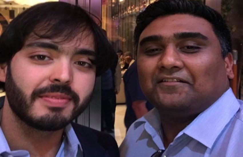 मुकेश अंबानी के बेटे अनंत अंबानी और फ्रीचार्ज के कुणाल शाह (फोटो सोर्स- सोशल)