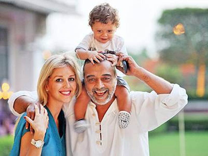 Lucky Ali, Bollywood Singer Lucky Ali, Lucky Ali marriage, Lucky Ali Love Affair, Lucky Ali Affair, Lucky Ali latest news, Lucky Ali Photos, Lucky Ali Songs, Lucky Ali Albums