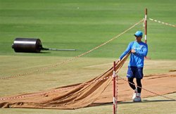 IND vs NZ: स्टिंग के बाद पुणे पिच क्‍यूरेटर सस्‍पेंड, मैच होगा या नहीं, रेफरी करेंगे फैसला