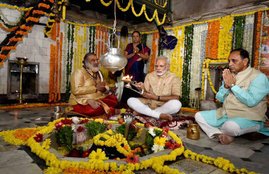 Narendra Modi, PM Narendra Modi, Narendra modi in Gujarat, PM Modi inVadnagar, pm modi Gujarat visit, pm modi birth place, hindi news, latest hindi news, jansatta