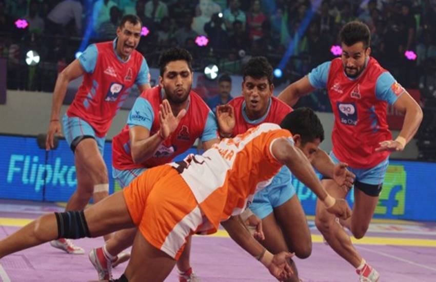 प्रो कबड्डी 2017, पुणेरी पलटन vs जयपुर पिंक पैंथर्स: PNP ने मारी 38-15 से बाजी प्रो कबड्डी 2017, पुणेरी पलटन vs जयपुर पिंक पैंथर्स: PNP ने मारी 38-15 से बाजी