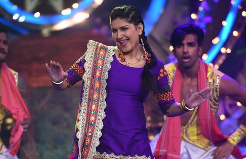 सपना ने बताया कि शो के पिछले सीजन को उन्होंने बहुत ध्यान से देखा था और मनवीर गुर्जर उनका पसंदीदा कंटेस्टेंट था। 